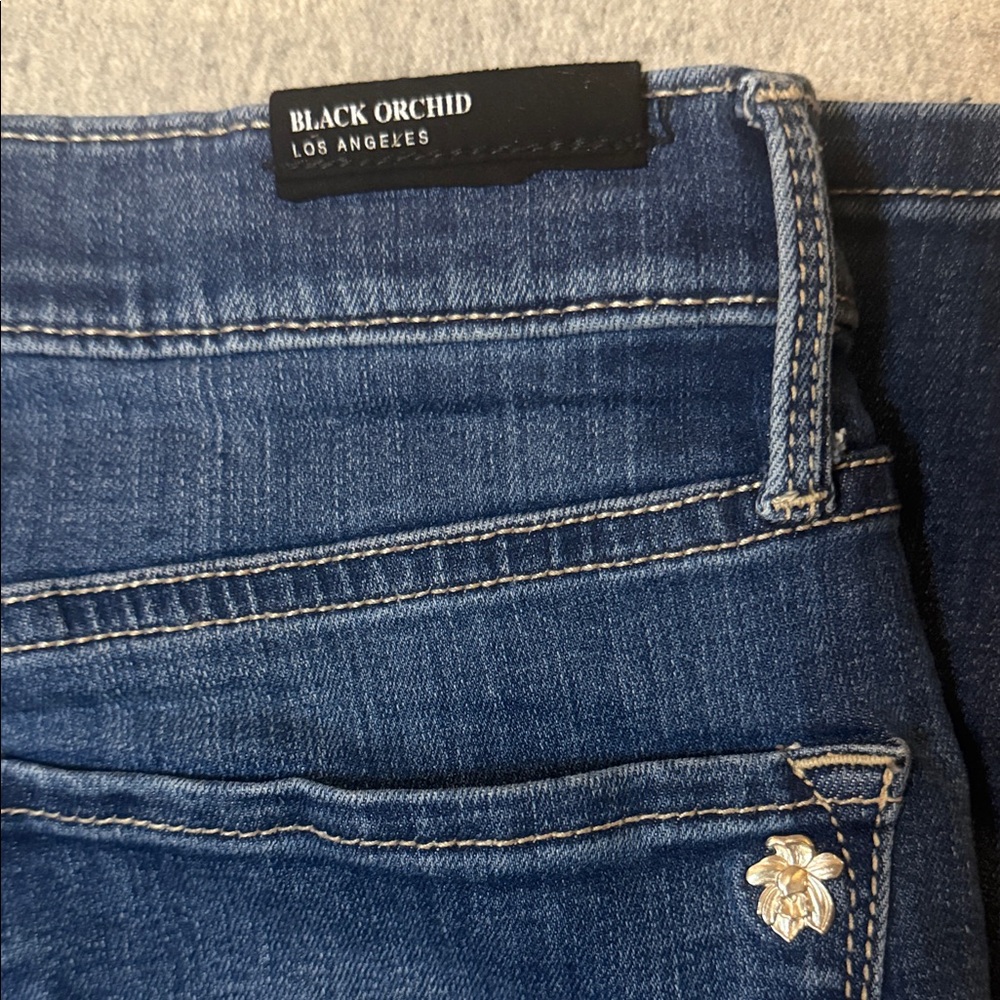 Black Orchid High Rise Blue Jeans - Picture 6 of 13